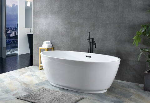 Elongated oval freestanding white acrylic bathtub for luxury hotels